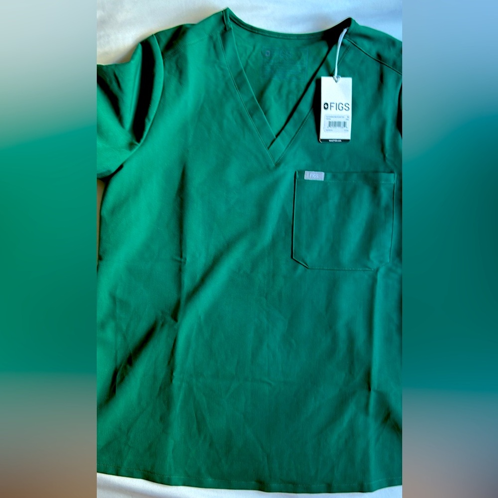 Figs Hunter Green Top Medium Size